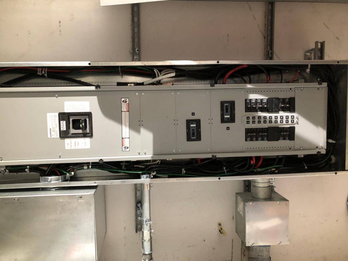 28023436909 feca9d8675 o